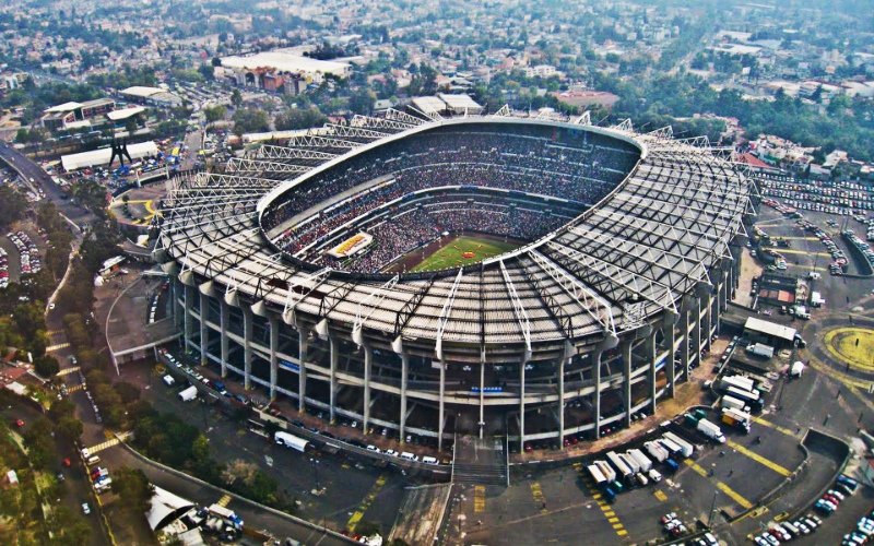 Theo thống kê thì sân Estadio Azteca có sức chứa lên đến hơn 95.000 người